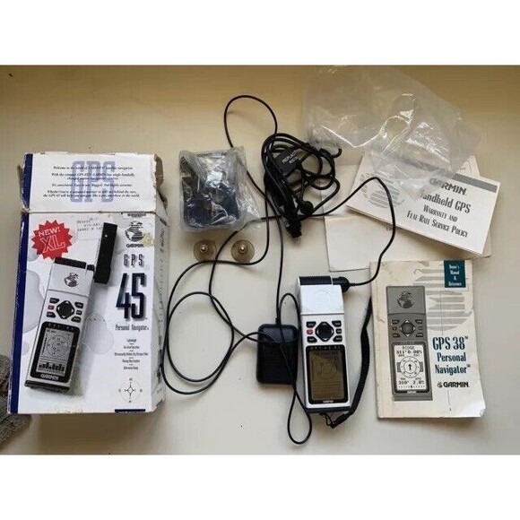 GARMIN Mobile GPS 45XL Personal Navigator Bundle + Car Adaptor/Plug/Mount/Sensor - Picture 1 of 13